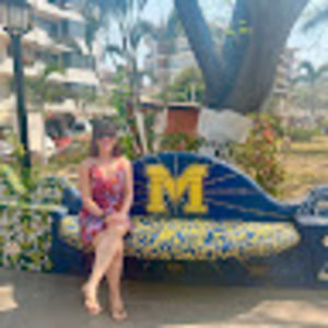 Meet your Posher, Laura